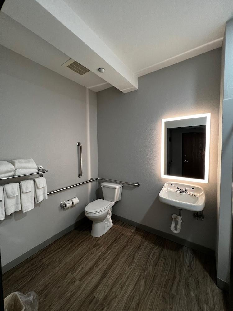 אופליקה Microtel Inn And Suites By Wyndham מראה חיצוני תמונה