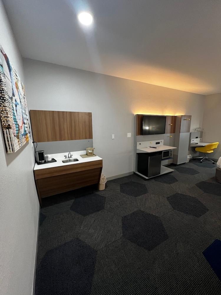 אופליקה Microtel Inn And Suites By Wyndham מראה חיצוני תמונה